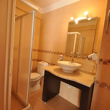 Tuerk Evi Sarimsakli