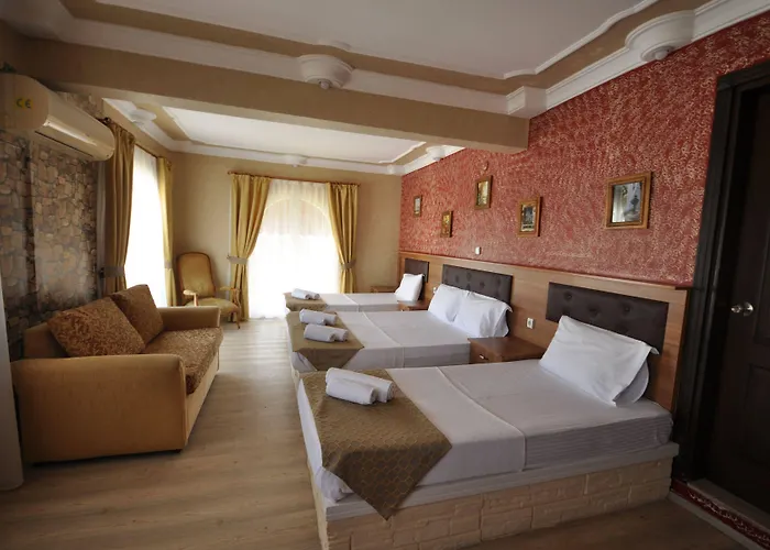 Tuerk Evi Sarimsakli